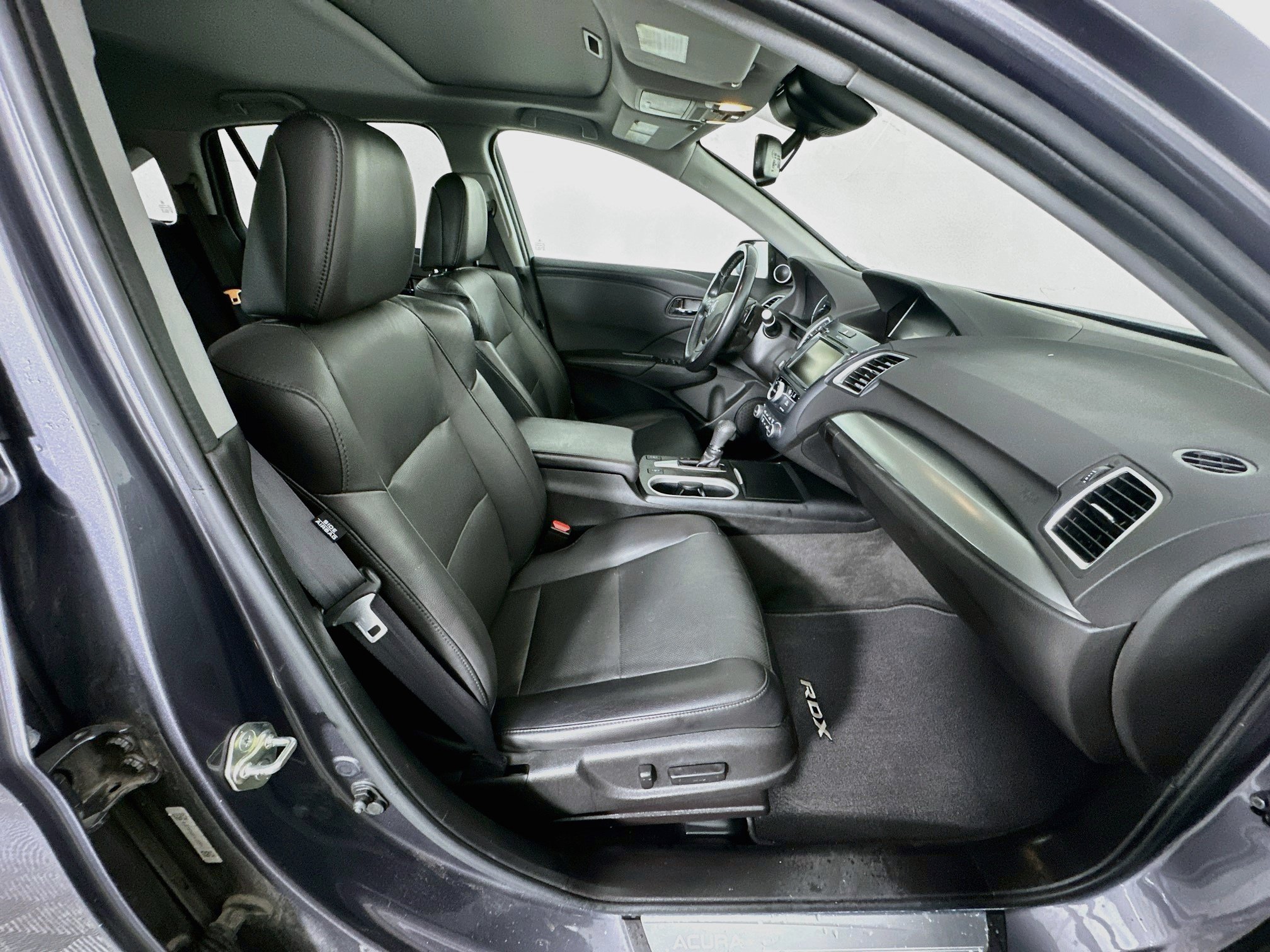 Used 2017 Acura RDX w/ Tech & AcuraWatch Plus Pack FWD image 34