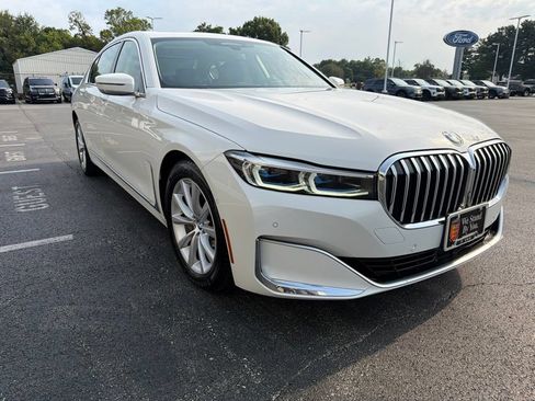 Used 2020 BMW 745e xDrive AWD/4WD image 7