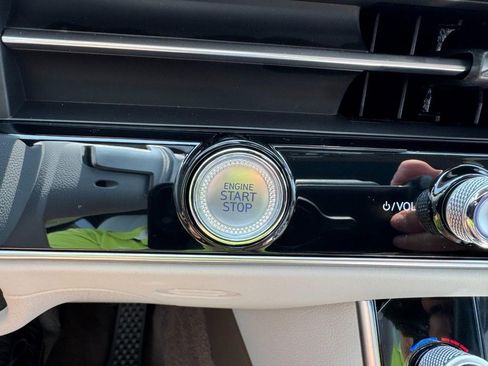 New 2026 Genesis GV70 2.5T Advanced image 18