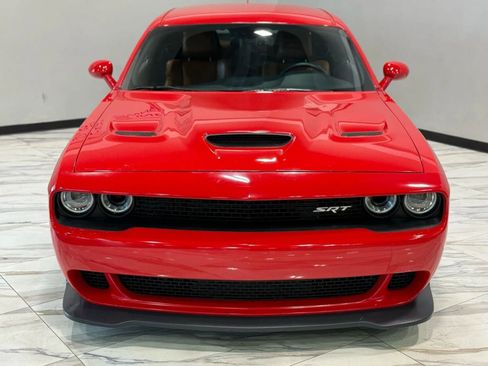 Used 2015 Dodge Challenger SRT Hellcat image 4