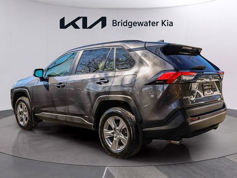 Used 2024 Toyota RAV4 LE AWD/4WD image 4