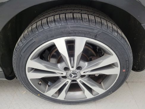 Used 2018 Mercedes-Benz C 300 4MATIC Sedan image 31