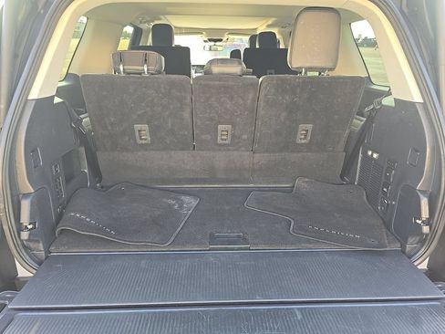 Used 2025 Ford Expedition Platinum AWD/4WD image 9