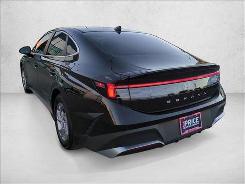 Used 2025 Hyundai Sonata SE image 8