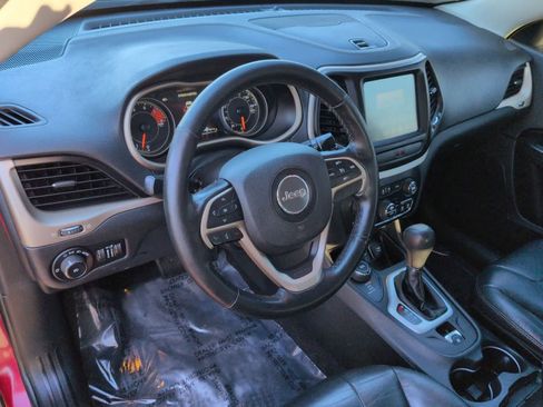 Used 2016 Jeep Cherokee Limited image 10