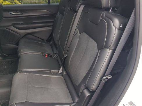 Certified 2025 Jeep Grand Cherokee L Altitude image 43