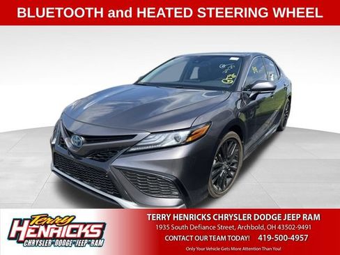 Used 2023 Toyota Camry XSE FWD image 1