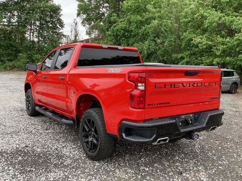 Used 2022 Chevrolet Silverado 1500 Custom Trail Boss w/ LPO, Dark Essentials Package AWD/4WD image 4