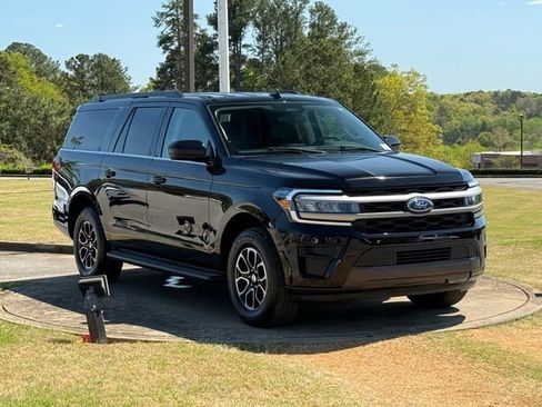 Used 2024 Ford Expedition Max XLT image 9