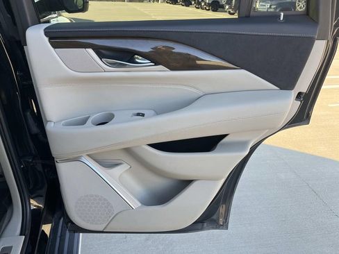 Used 2020 Cadillac Escalade Premium Luxury image 22