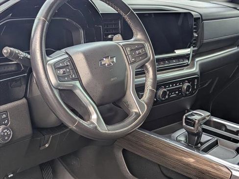 Used 2022 Chevrolet Silverado 1500 RST w/ Convenience Package II image 9