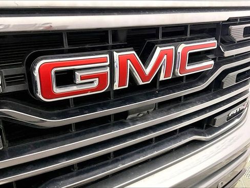 Used 2024 GMC Sierra 1500 AT4 w/ Technology Package image 19