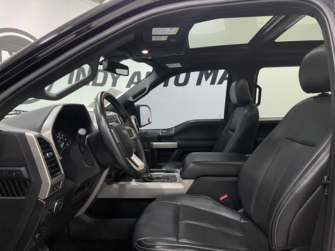 Used 2019 Ford F150 Lariat w/ Equipment Group 502A Luxury AWD/4WD image 13
