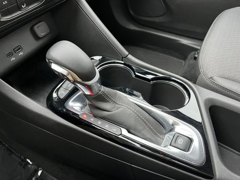 Used 2025 Buick Encore GX Preferred image 40