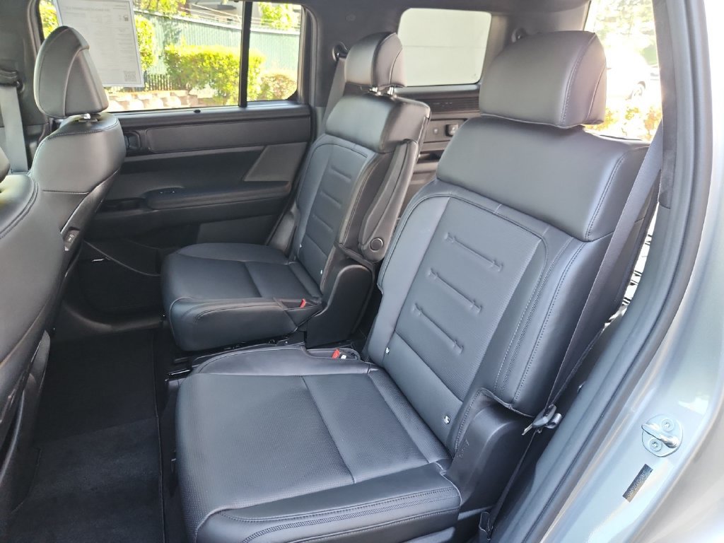 Used 2025 Hyundai Santa Fe Calligraphy AWD/4WD image 22
