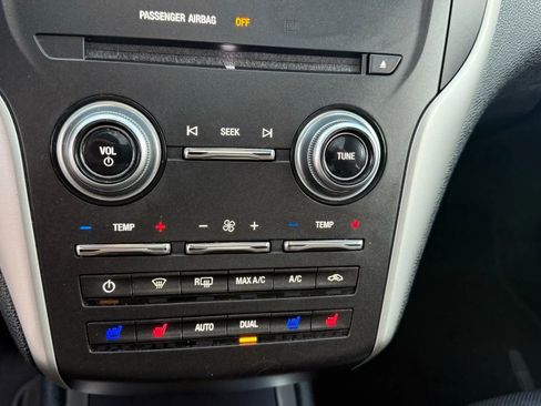 Used 2016 Lincoln MKC Reserve image 21