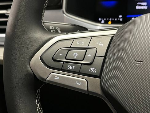New 2026 Volkswagen Taos SE AWD/4WD image 24
