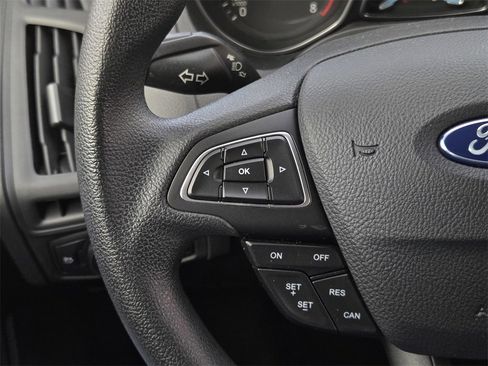 Used 2017 Ford Focus SE image 20