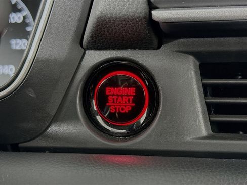 Used 2023 Honda Pilot Touring image 22