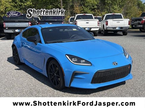 Used 2022 Toyota GR86 Premium w/ ALL Weather Mat Package (TMS) RWD image 1