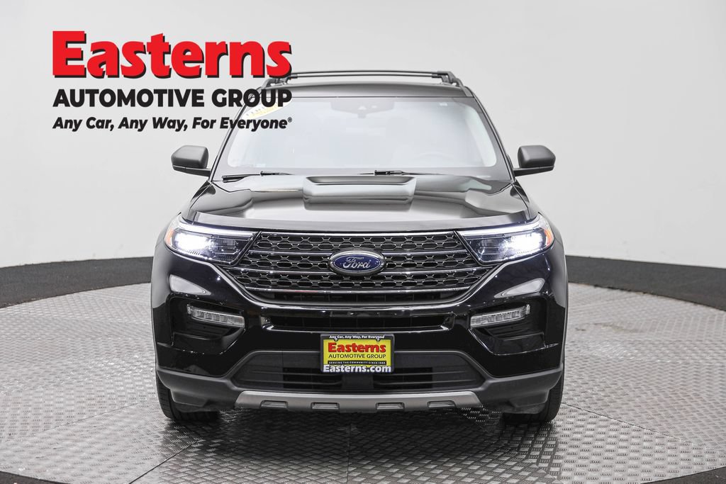 Used 2022 Ford Explorer XLT w/ Equipment Group 202A AWD/4WD image 4
