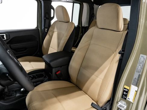 New 2026 Jeep Gladiator Sport image 7