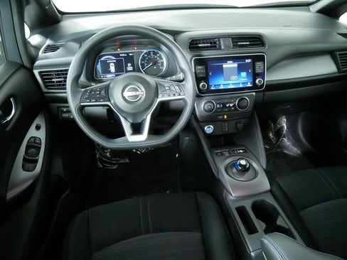 Used 2025 Nissan Leaf S FWD image 20
