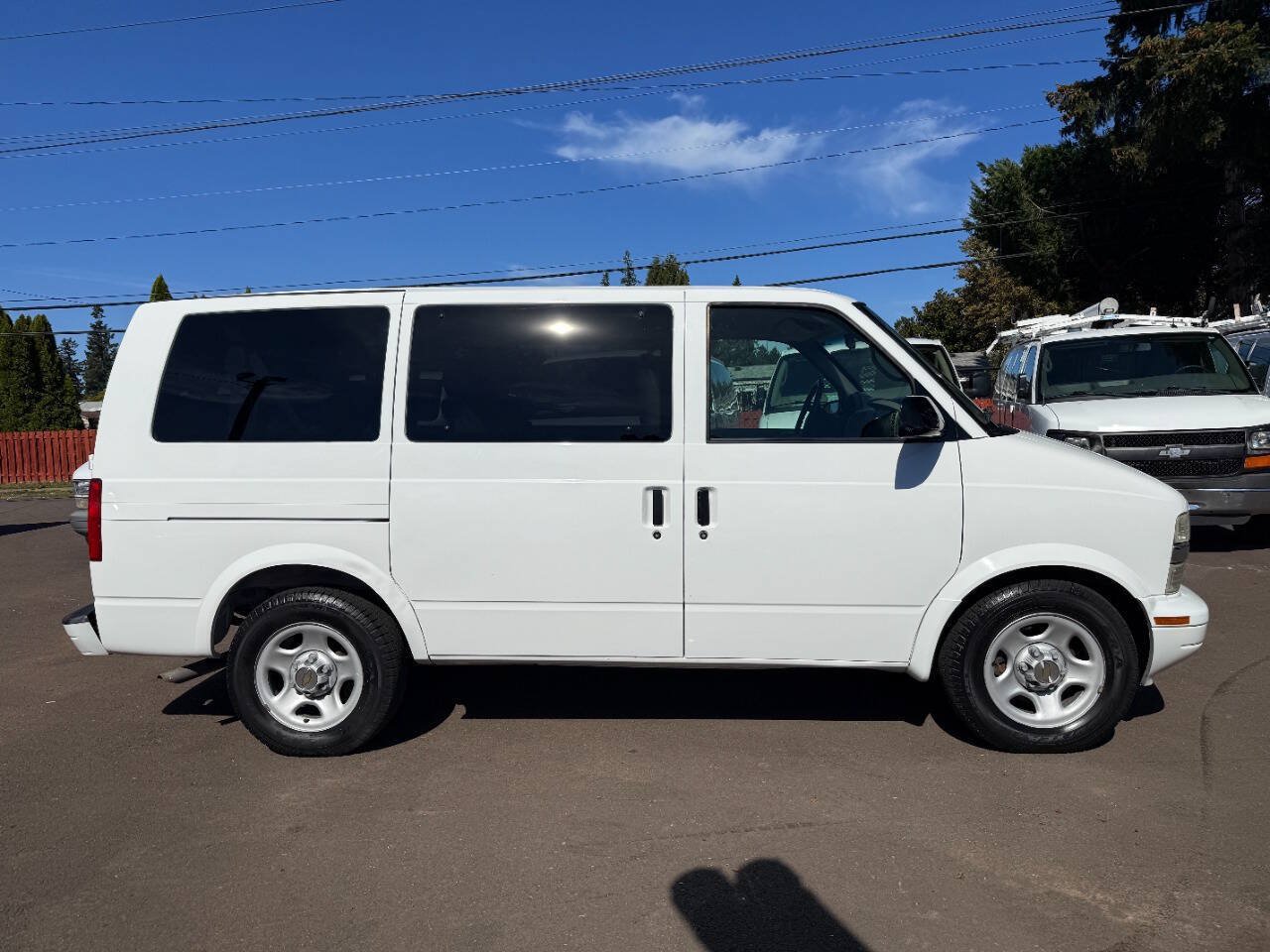 Used 2003 Chevrolet Astro LT AWD/4WD image 3