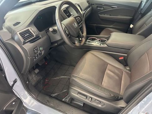 Used 2025 Honda Ridgeline Black Edition image 13