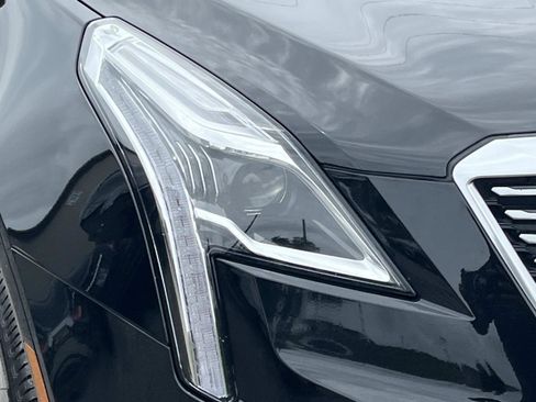 Used 2022 Cadillac XT5 Premium Luxury FWD image 8