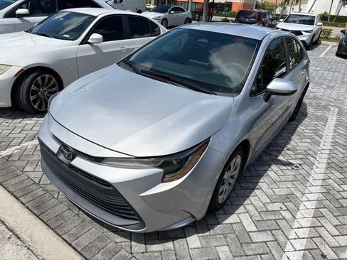 Used 2023 Toyota Corolla LE FWD image 1