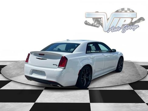 Used 2023 Chrysler 300 S w/ Comfort Group RWD image 4