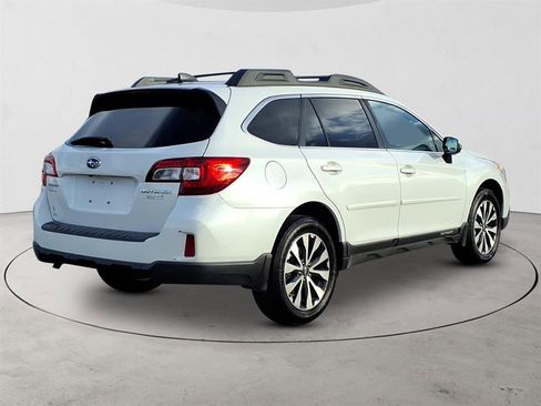 Used 2017 Subaru Outback 2.5i Limited image 7