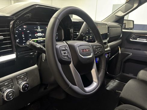 New 2026 GMC Sierra 1500 SLE w/ Preferred Package image 15