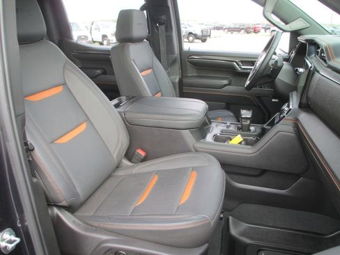 Used 2024 GMC Sierra 1500 AT4 w/ Technology Package image 25