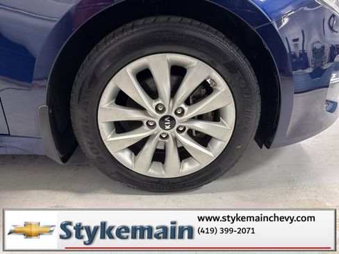 Used 2018 Kia Optima LX w/ 17" Alloy Wheels Package image 32