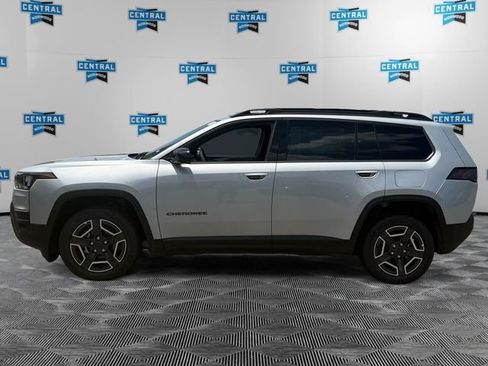 New 2026 Jeep Cherokee Laredo AWD/4WD image 2