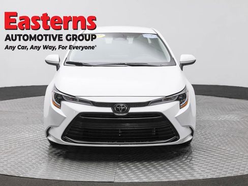 Used 2024 Toyota Corolla LE image 2