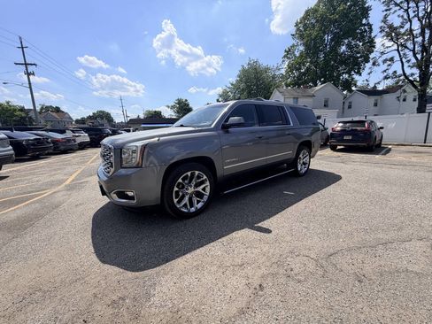 Used 2019 GMC Yukon XL Denali w/ Denali Ultimate Package AWD/4WD image 52