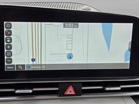 Used 2025 Hyundai Elantra Limited FWD image 17