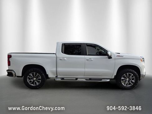 Used 2025 Chevrolet Silverado 1500 LT w/ Z71 Off-Road Package AWD/4WD image 7
