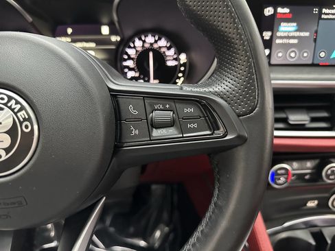 Used 2021 Alfa Romeo Stelvio Ti w/ Active Assist 2 Package TI image 22