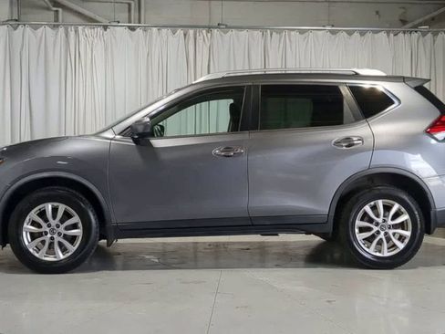 Used 2017 Nissan Rogue SV AWD/4WD image 6