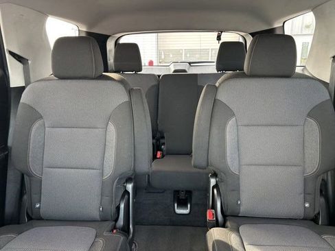 Used 2020 Chevrolet Traverse LT image 31