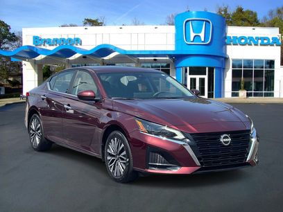 Used 2024 Nissan Altima 2.5 SV w/ SV Premium Package