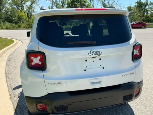 Used 2022 Jeep Renegade Limited AWD/4WD image 10