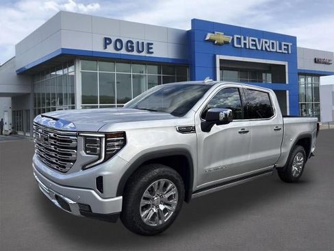 Used 2022 GMC Sierra 1500 Denali w/ Technology Package AWD/4WD image 4