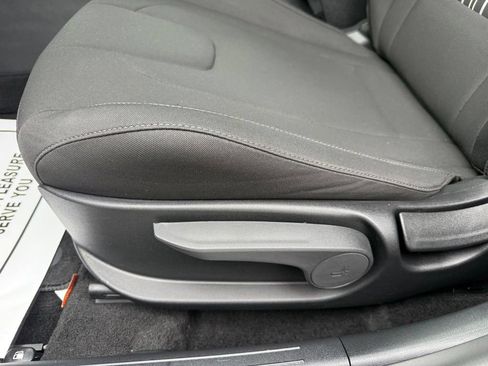 Used 2024 Hyundai Elantra SEL w/ Convenience Package FWD image 15