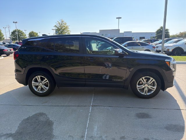 Used 2024 GMC Terrain SLE FWD image 6