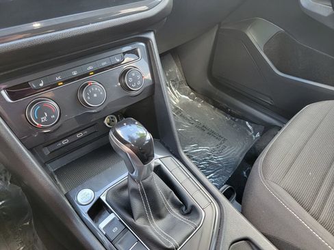 Used 2024 Volkswagen Tiguan S image 15